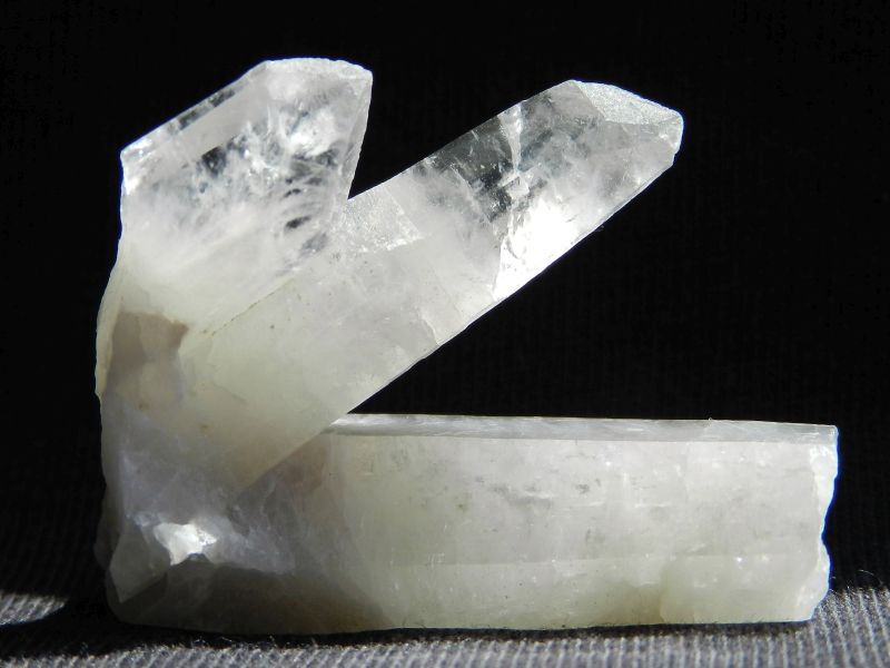 kristal-mineral-kamen-krystal-druza-vyznam